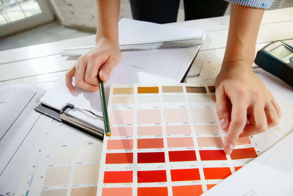 Colors influence people's psychology. This article will focus on how best to use colors in the workplace to good effect.